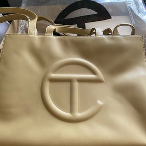 Medium Telfar bag